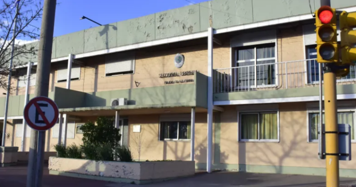 Santa Rosa: Violento robo a madre e hija; fueron encerradas en el baños apuntadas con un arma de fuego