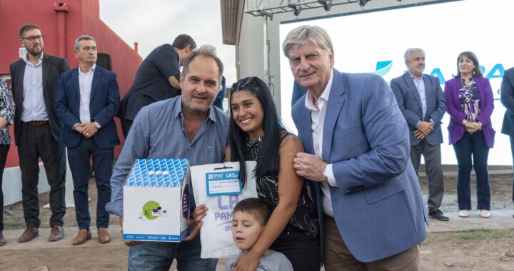 Entregaron viviendas en Toay y acordaron más casas para Santa Rosa y General Pico