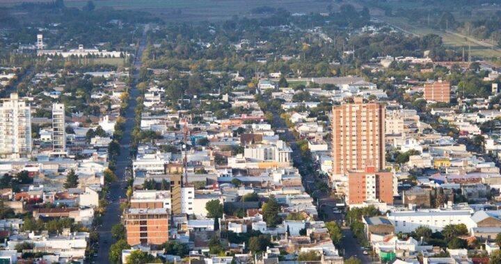 Pico: Un policía le salvó la vida a un bebé que se ahogó con un pedazo de carne