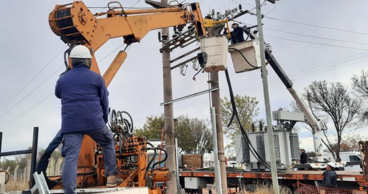 Fortalecen el sistema eléctrico en Pico y Metileo