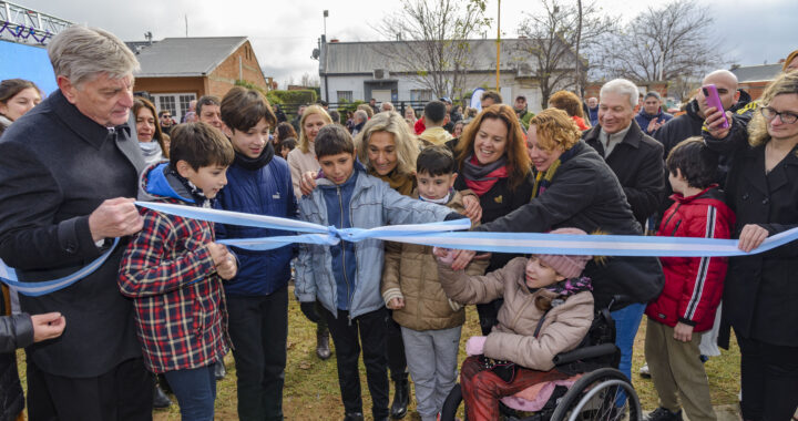 Ziliotto encabezó la entrega de 35 viviendas en General Pico y anunció 100 más