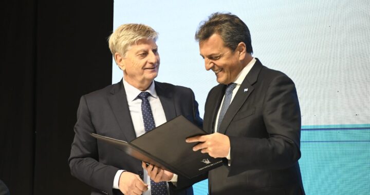Ziliotto y Massa firmaron el convenio que devuelve $21.585 millones a La Pampa
