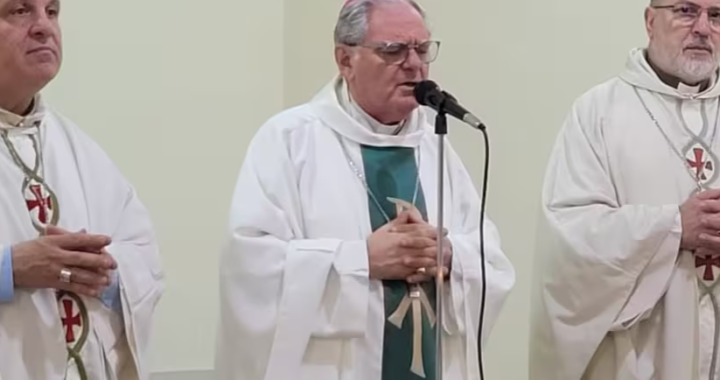 Histórico: El Estado dejó de pagarle el sueldo a los obispos; fue la Iglesia la que decidió renunciar a la asignación