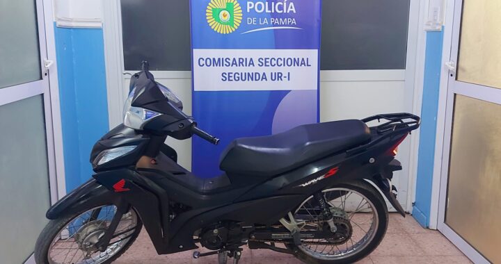 Santa Rosa: Robó una moto y 20 minutos después otro delincuente se la quiso robar a él
