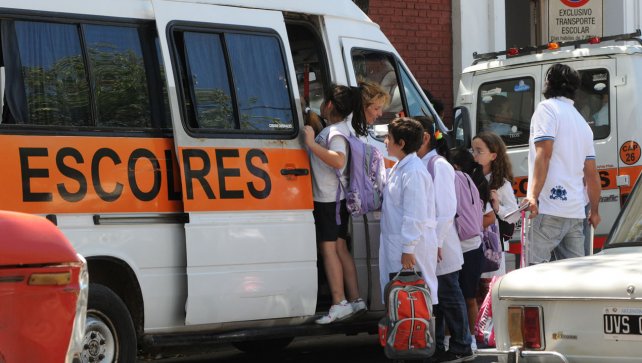 Por “falta de pago”, detienen el transporte escolar: los dueños no saben cuándo reanudan el servicio