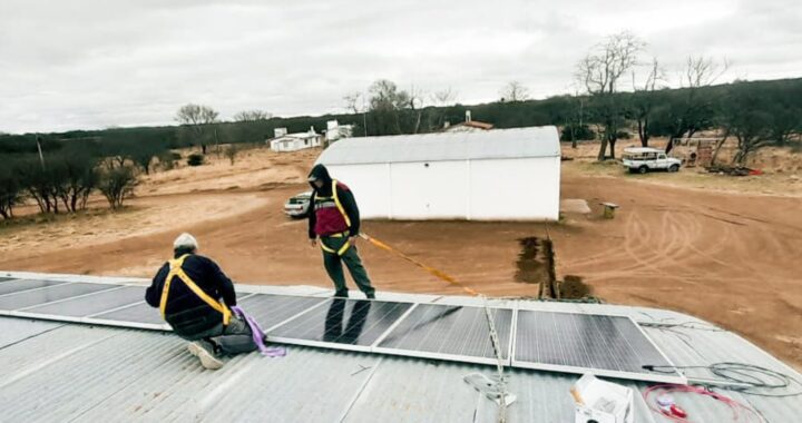 Comenzaron a instalar el Sistema Solar Fotovoltaico en Parque Luro