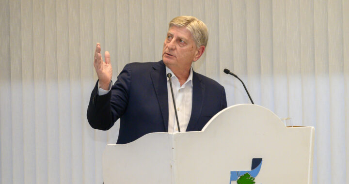 Ante la negativa de la oposición a dar quorum, Ziliotto decide aumentar ingresos brutos a los bancos y el Casino Club para conseguir fondos del Aporte Solidario