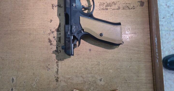 Sacó un fierro y efectuó disparos porque el vecino estaba levantando una medianera; pasó en santa rosa