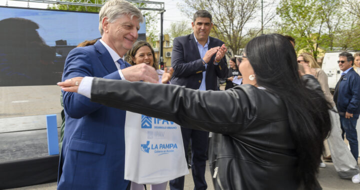 ZILIOTTO ENTREGÓ 108 VIVIENDAS EN GENERAL PICO: “SEGUIMOS GENERANDO DERECHOS Y REALIDADES”