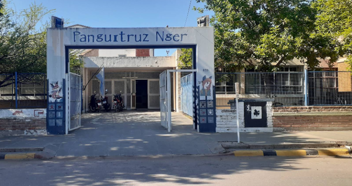 Un padre desbordado amenazó a directivos de un colegio, tenía medida de restricción pero ya vencida; pasó en Santa Rosa