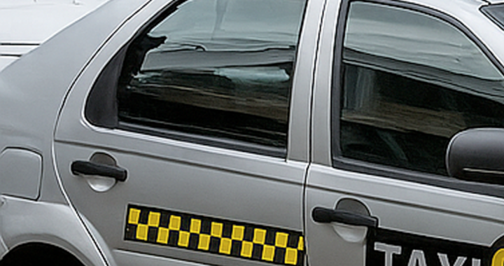 SANTA ROSA: UN TAXISTA RECONOCIÓ AL HOMBRE QUE LO HABÍA ASALTADO DÍAS ATRÁS; LO SIGUIÓ DESDE ZONA NORTE HASTA EL CENTRO