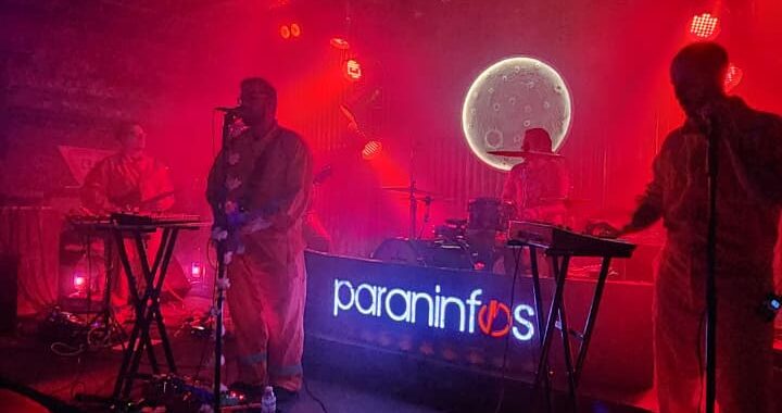 TRAS 16 AÑOS, PARANINFOS DEJÓ LA APATÍA DE LADO Y ABRAZÓ EL GROOVE