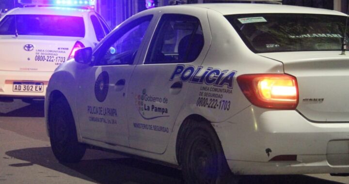 TOAY: LO AGARRÓ INFRAGANTI TRATANDO DE ABRIR EL BAÚL DEL AUTO; CAYÓ LA POLICÍA, FORCEJEARON Y LO DETUVIERON