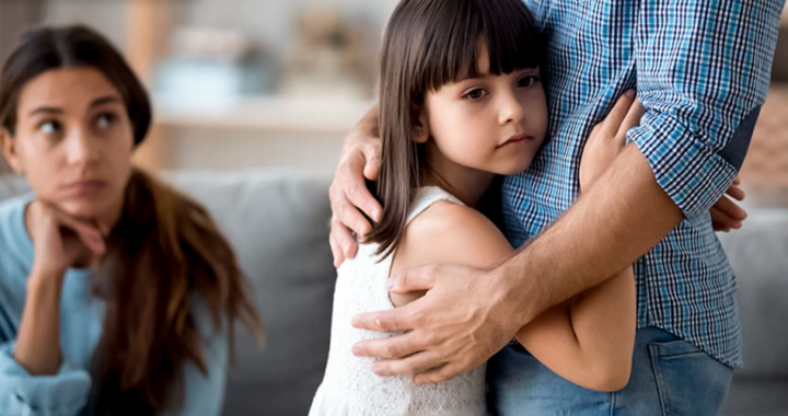 Justicia pampeana le da la tenencia exclusiva al padre por considerar que la madre es una “manipuladora”