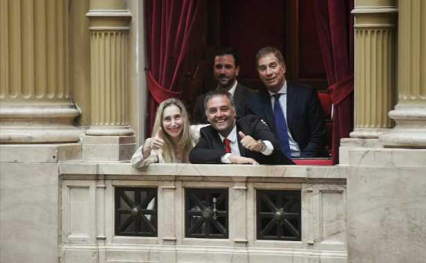 Aprobaron la Reforma Laboral, pero vuelve al Senado