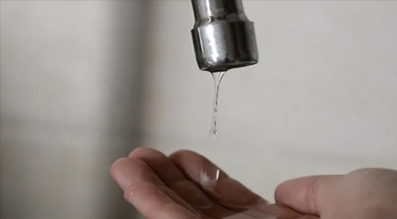 VECINOS DE ZONA NORTE RECLAMAN POR FALTA DE AGUA: “HACE CUATRO DÍAS QUE ESTAMOS SIN SUMINISTRO”